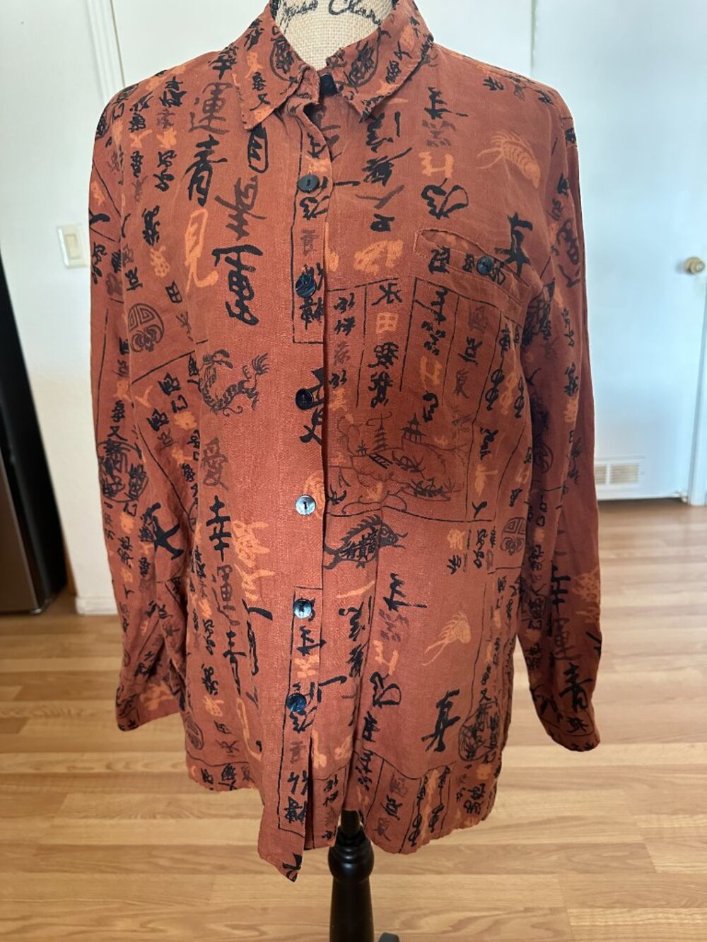 Vintage Chico's Design Button Down Shirt Asian Linen Blend Calligraphy Size 3
